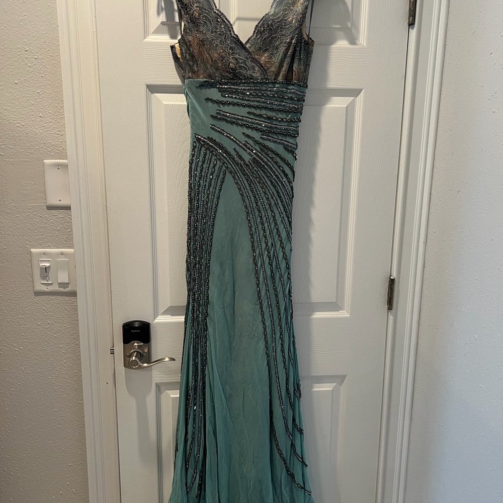 Vintage Alberto Makali Cream, Teal and Gray Silk Blend, Beaded, Lace Formal Gown - Picture 5 of 10